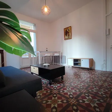 Vauban Palm Apartment
